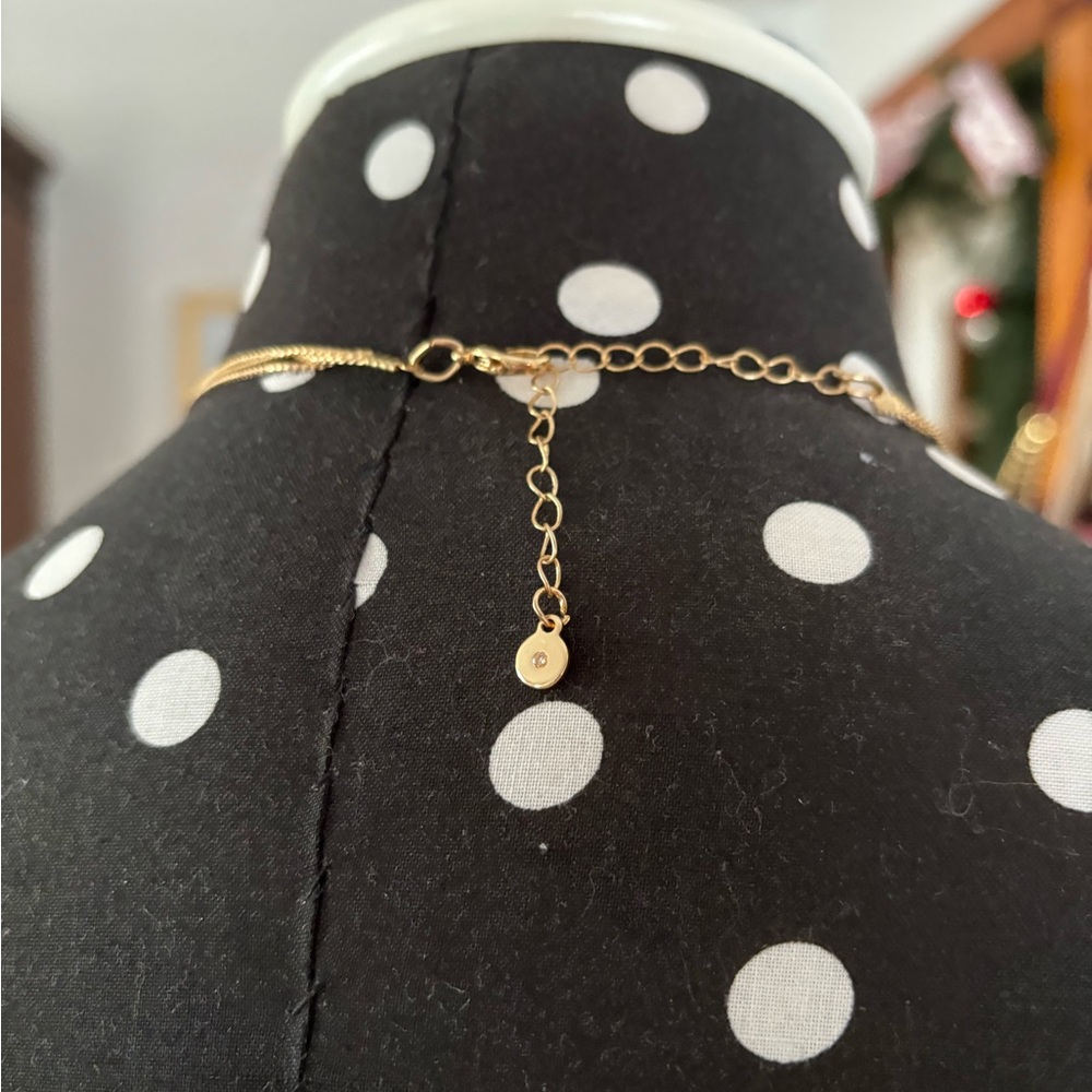 Elegant Multi-Layered Pink and Gold Necklace - Picture 3 of 3